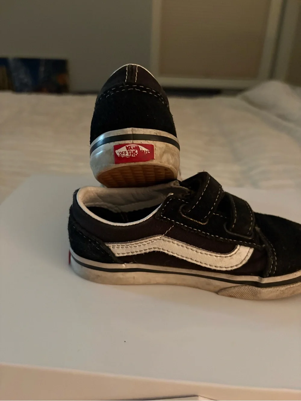 Vans Kids Black & White Velcro Old Skool Sneakers